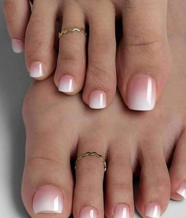 OMBRE TOE NAILS